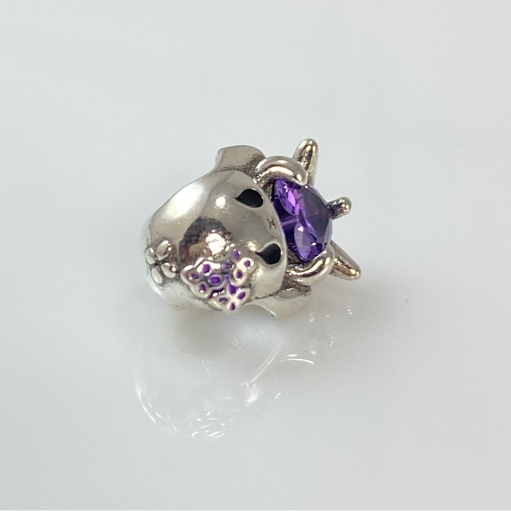 Lop-eared Rabbit with Cubic Zirconia Heart - Picture 13 of 15